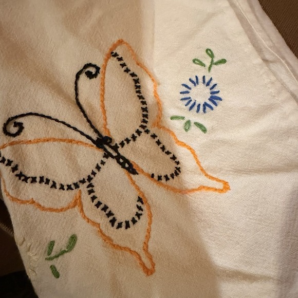 Other - Vintage Set Of Two Butterfly Floral Hand Towels Embroider White